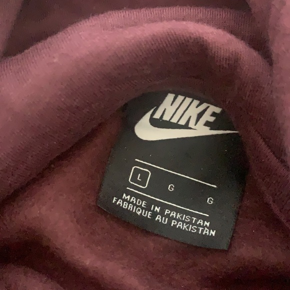 Nike sweatshirt. Size L - Picture 2 of 2